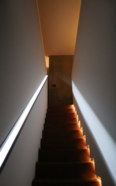 Умная подсветка лестницы своими руками