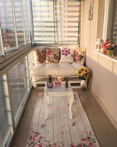 Маленький угловой диван на балкон