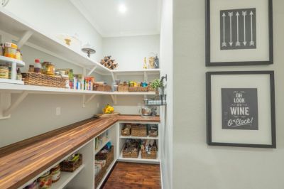 Кладовка на кухне в частном доме планировка