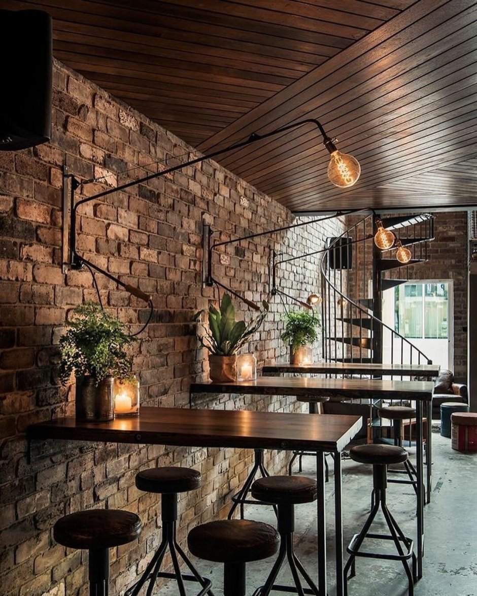 Интерьер кафе в стиле лофт