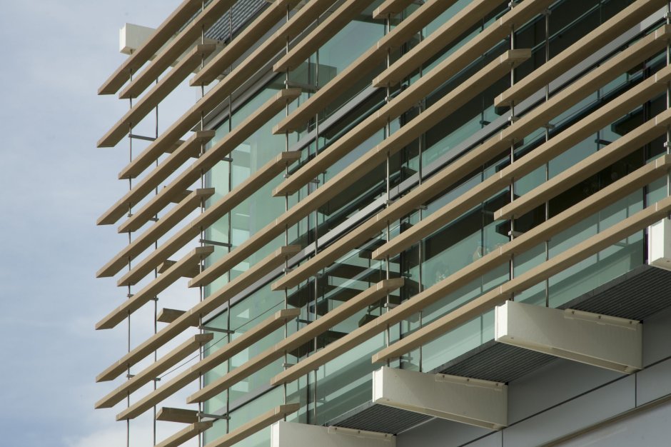 Солнцезащита зданий