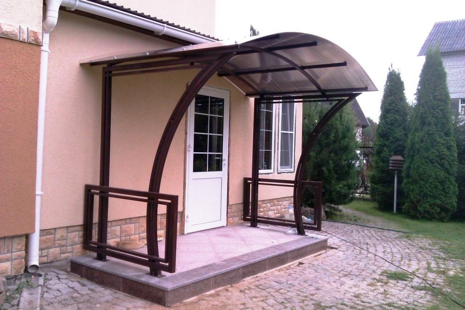 Навес над крыльцом