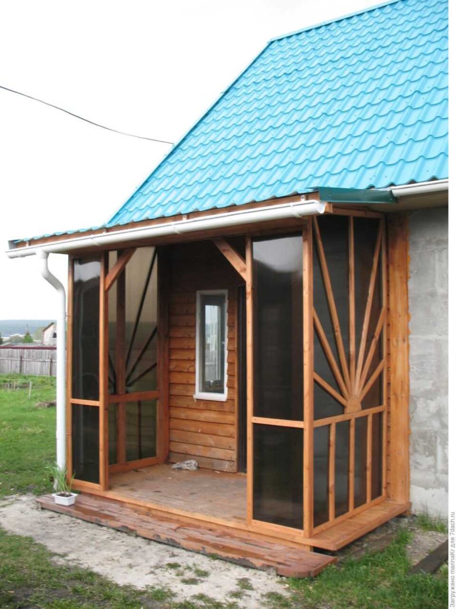 Застеклённая веранда к дому
