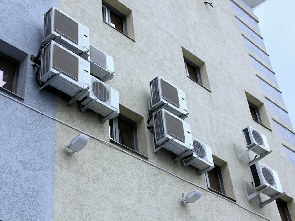 Размещение кондиционеров на фасаде