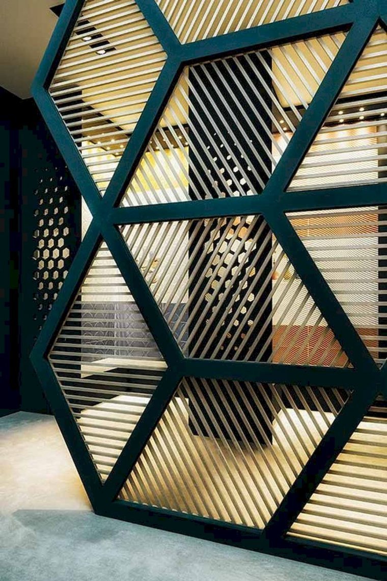 Декоративная металлическая перегородка