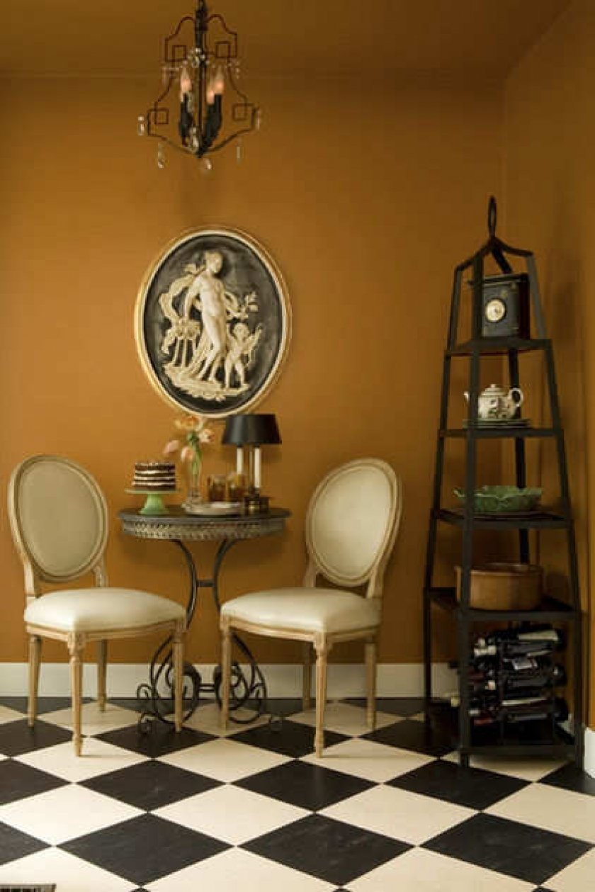 Стены охра в интерьере