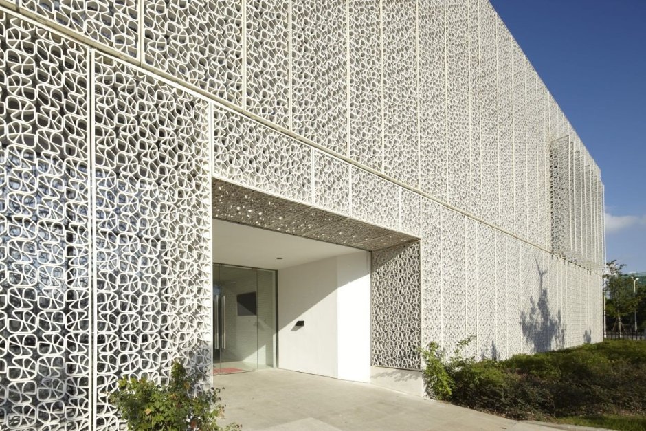 Перфорированные панели для фасада