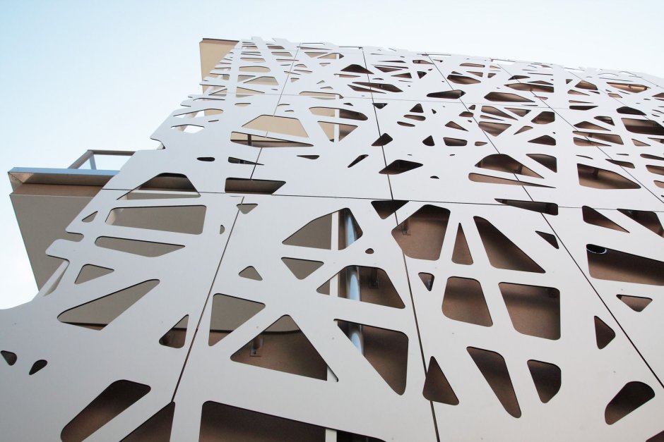 Перфорированные фасадные панели из металла