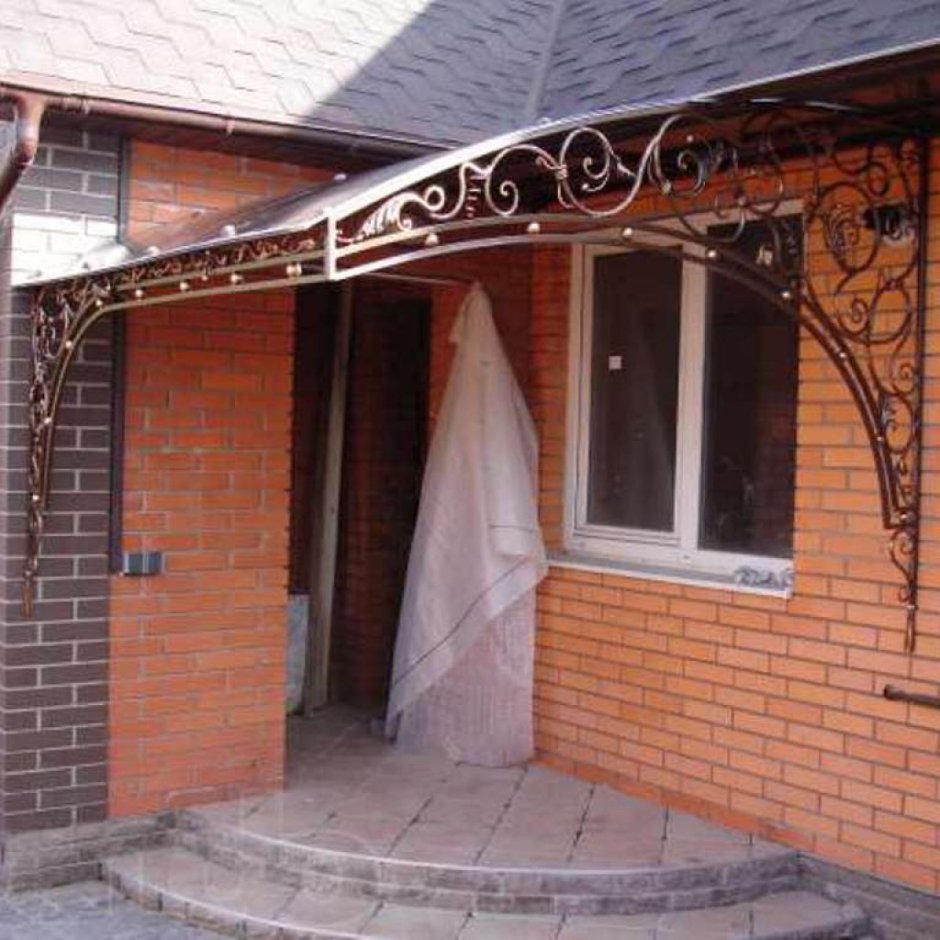 Крыша над крыльцом из поликарбоната