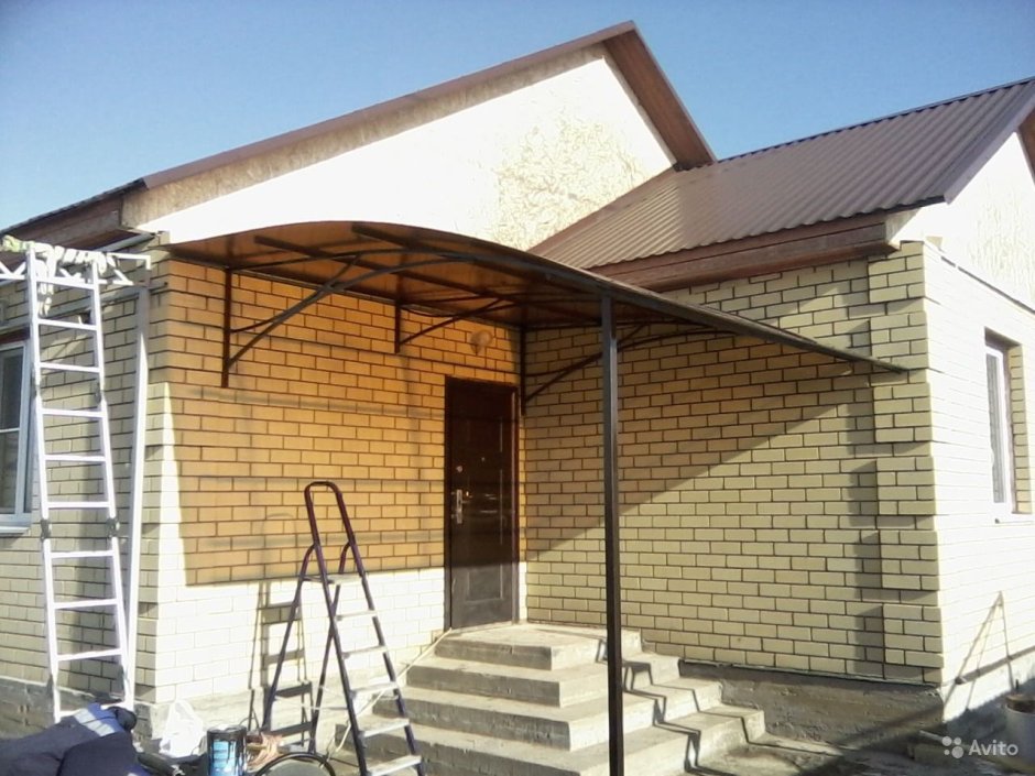 Козырек для крыльца