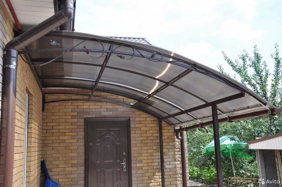 Угловой навес