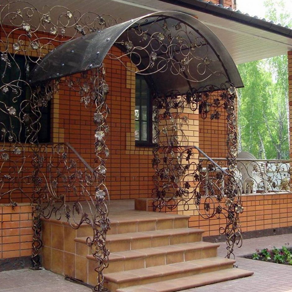 Навес над крыльцом