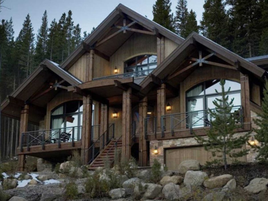 Баварский Шале камень и дерево