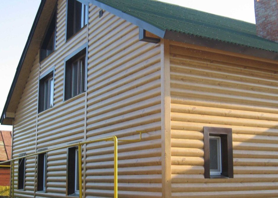 Обшивка дома металлосайдингом блок Хаус