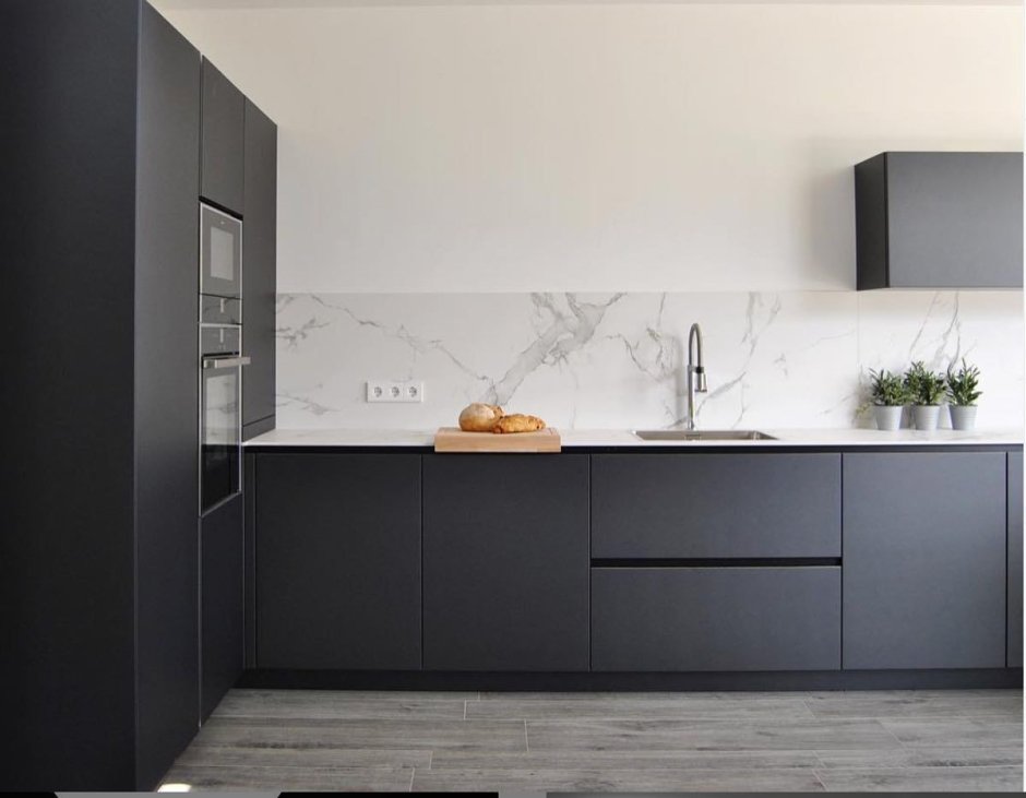 Кухня графит с белым