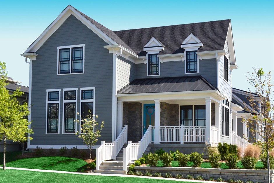 Бело серый дом фасад