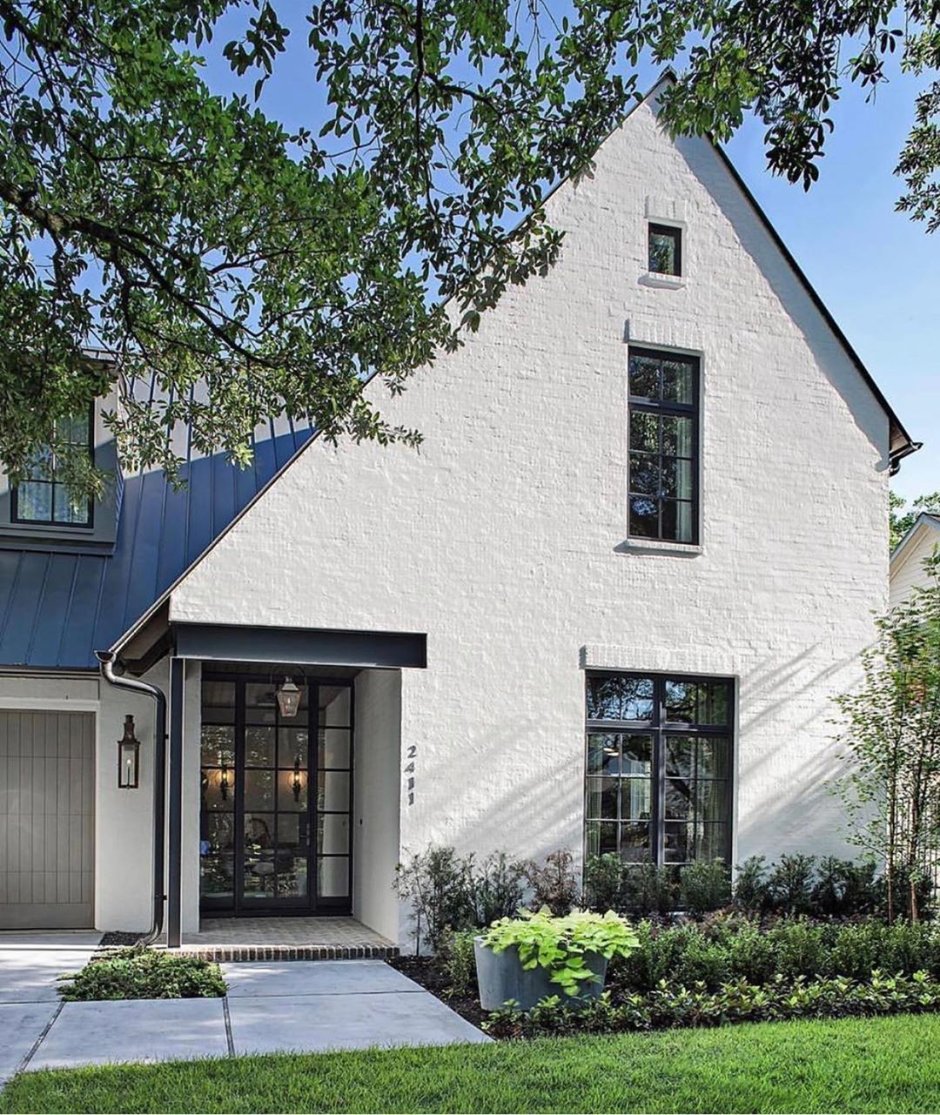 Фасад дома всканинавском стиле