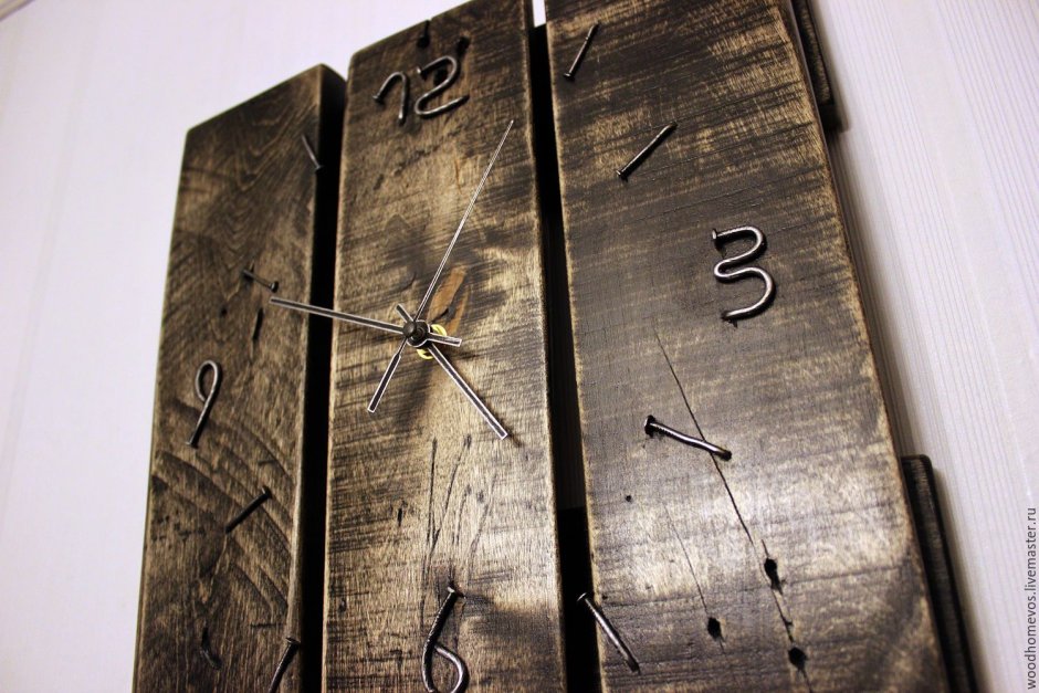 Часы в стиле лофт