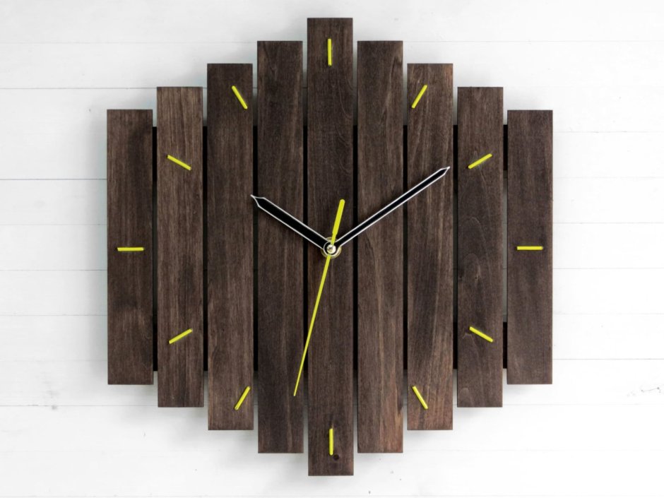 Часы настенные черные металлические