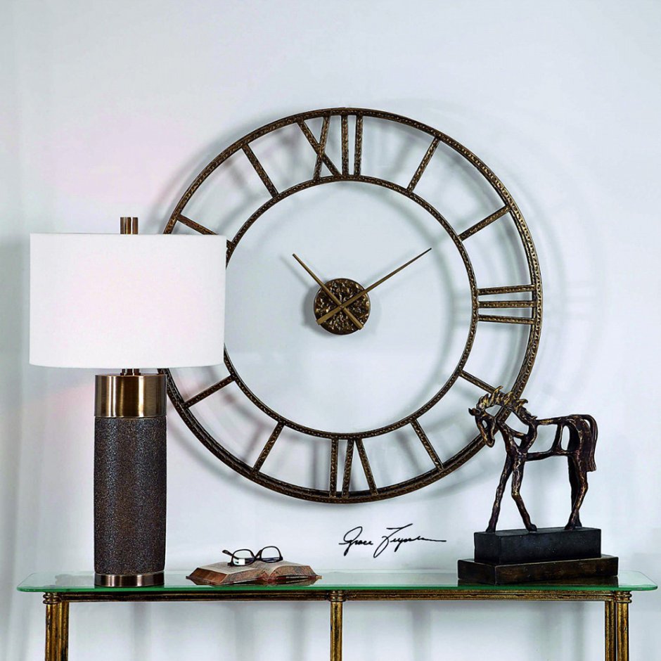 Римские часы из металла