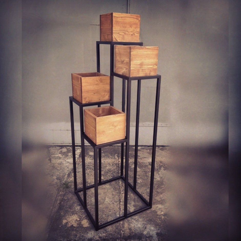 Полка для цветов напольная металлическая