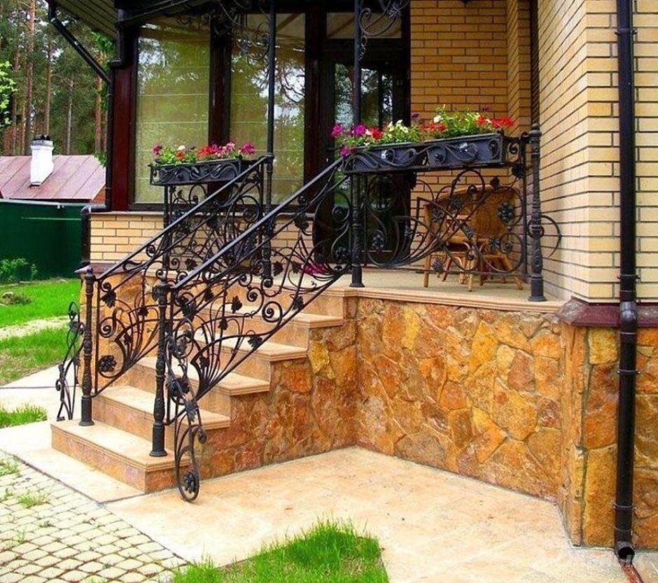 Красивое крыльцо
