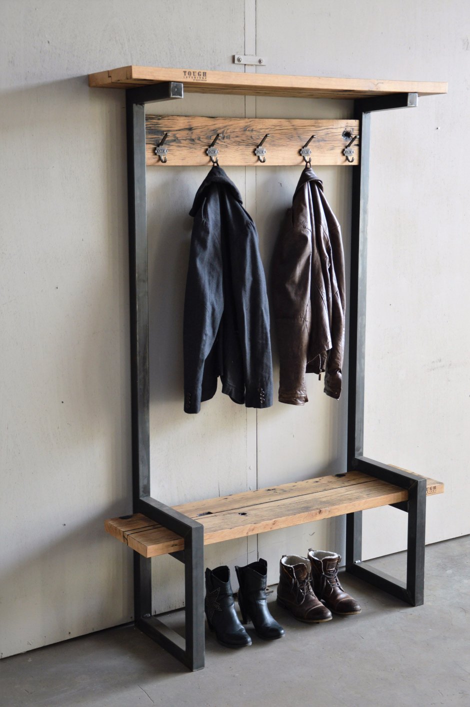 Банкетка для обуви в стиле лофт