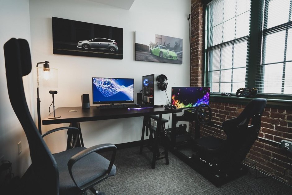 Интерьер комнаты геймера