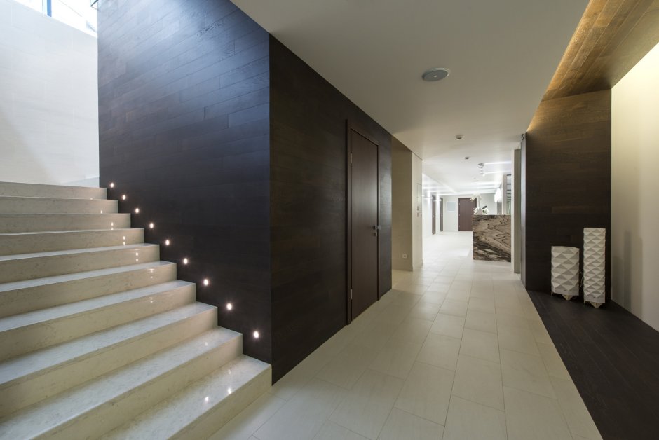 Подъезд в современном стиле