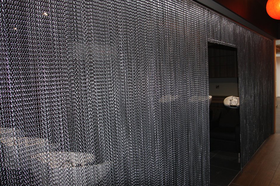 Шторы из металлической сетки