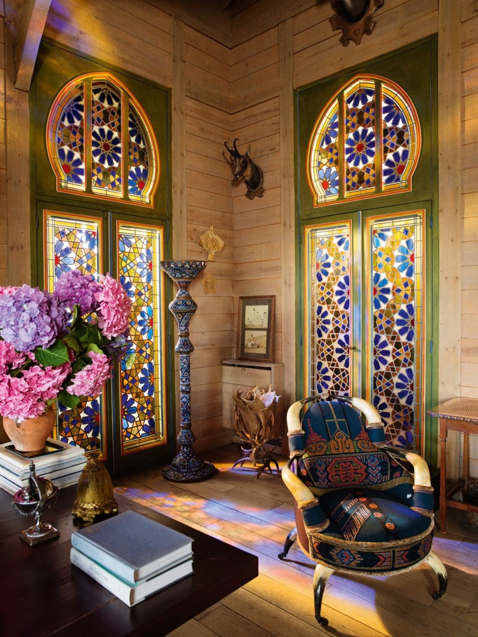 Дом Ив сен Лорана в русском стиле