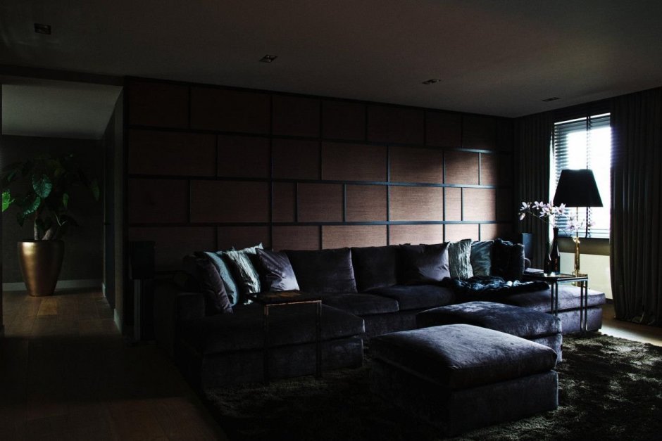 Интерьер квартиры в темных тонах