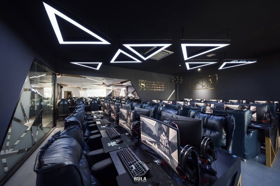 Оформление компьютерного клуба