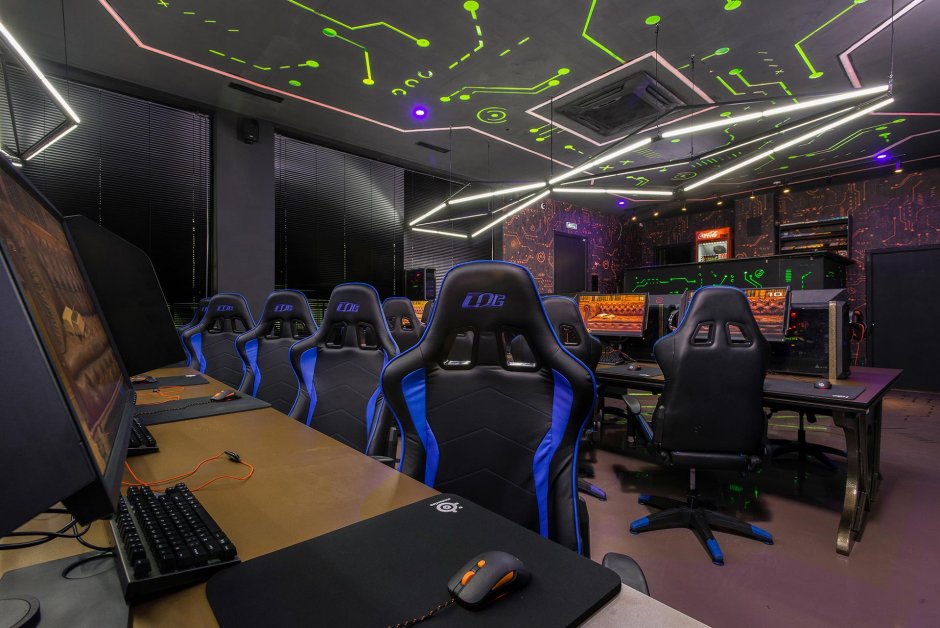 Дизайн компьютерного клуба