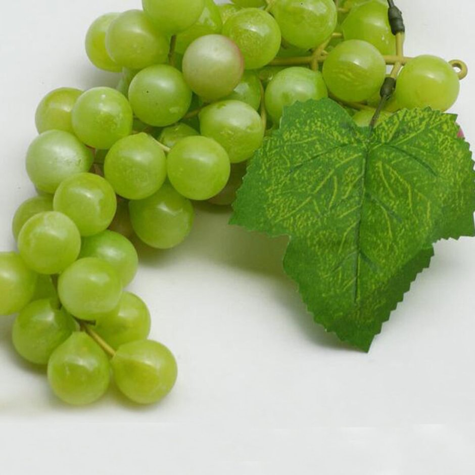 Виноград пластиковый
