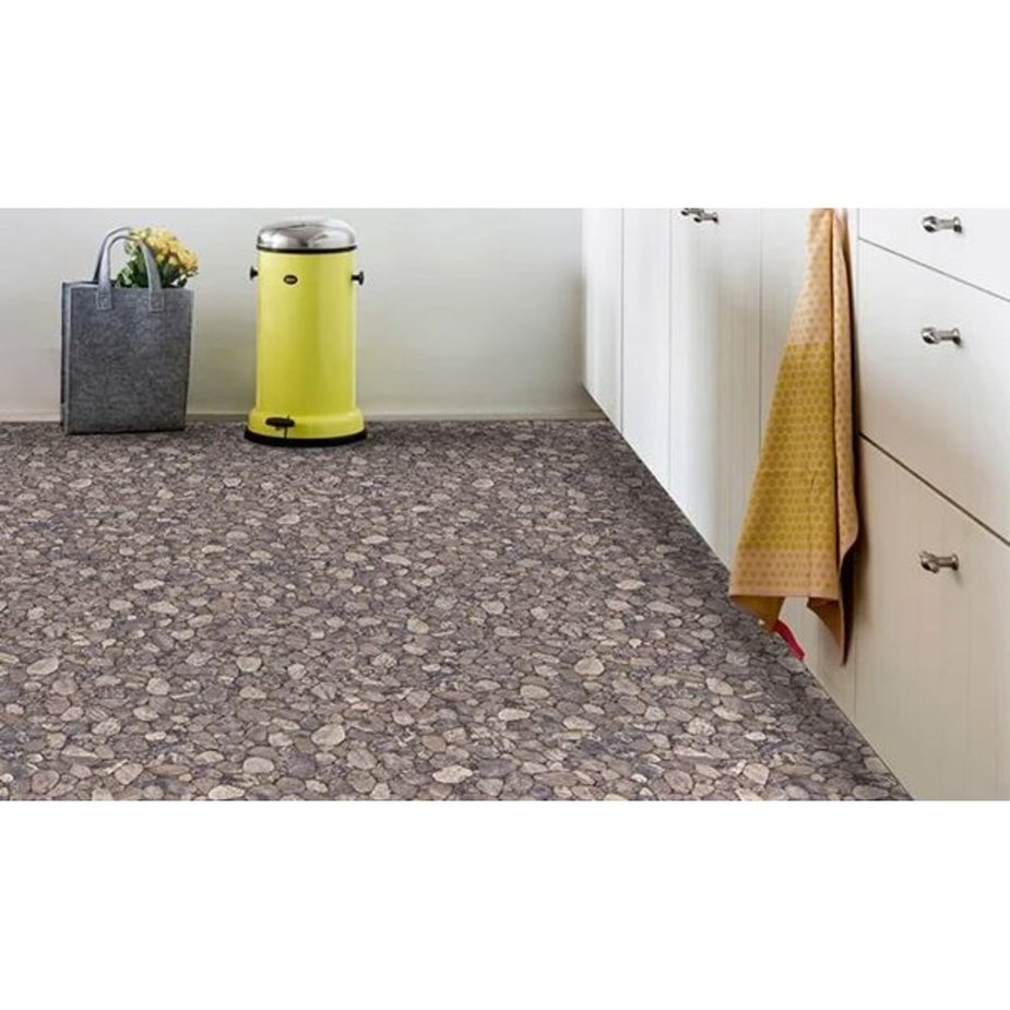 Плитка и ламинат в прихожей