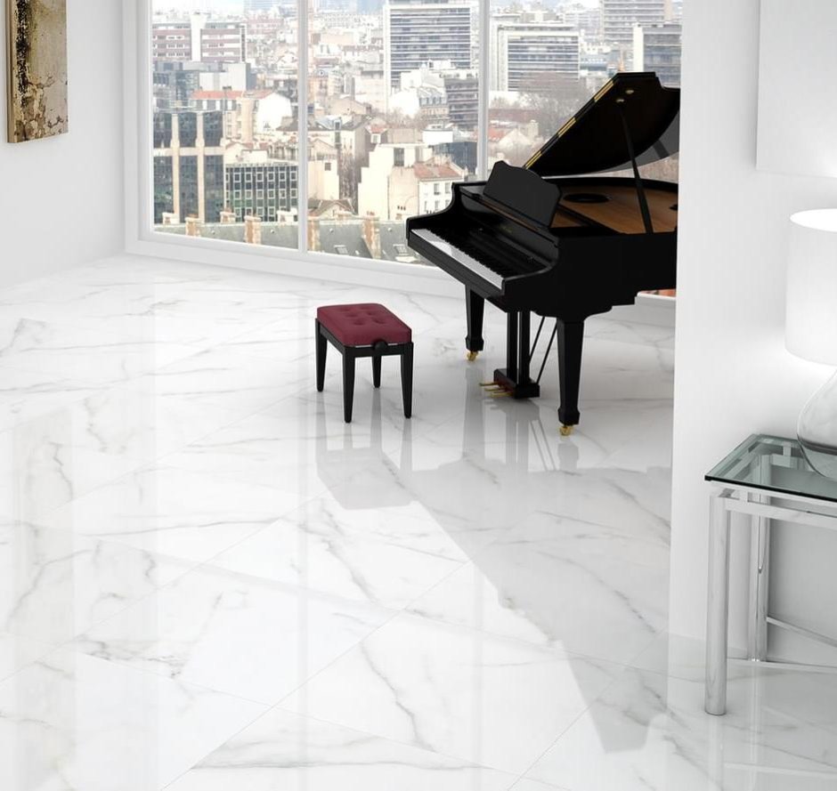 Мраморная плитка в коридоре