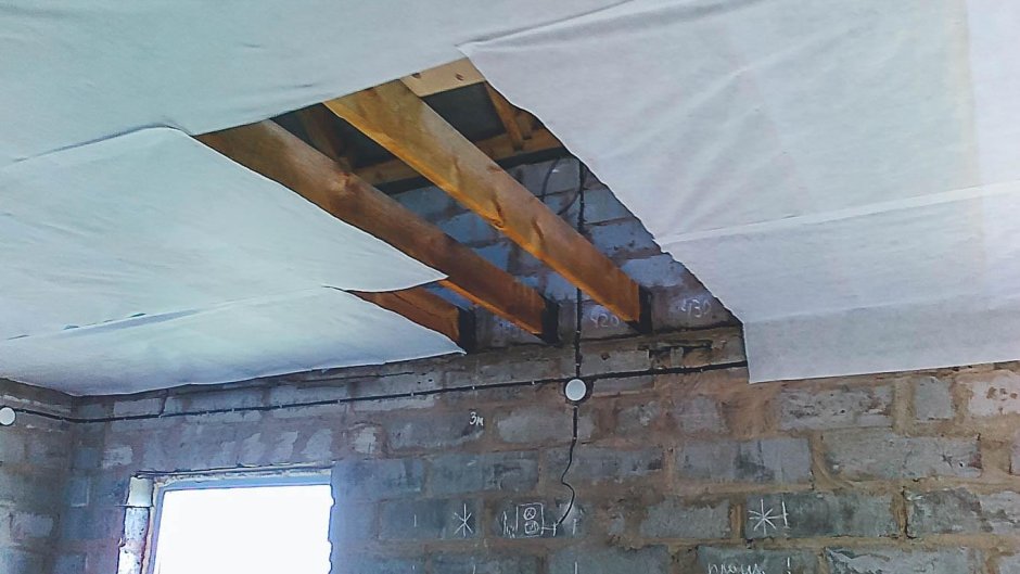 Черновой потолок