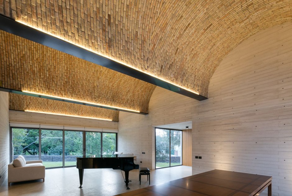 Потолок под дерево