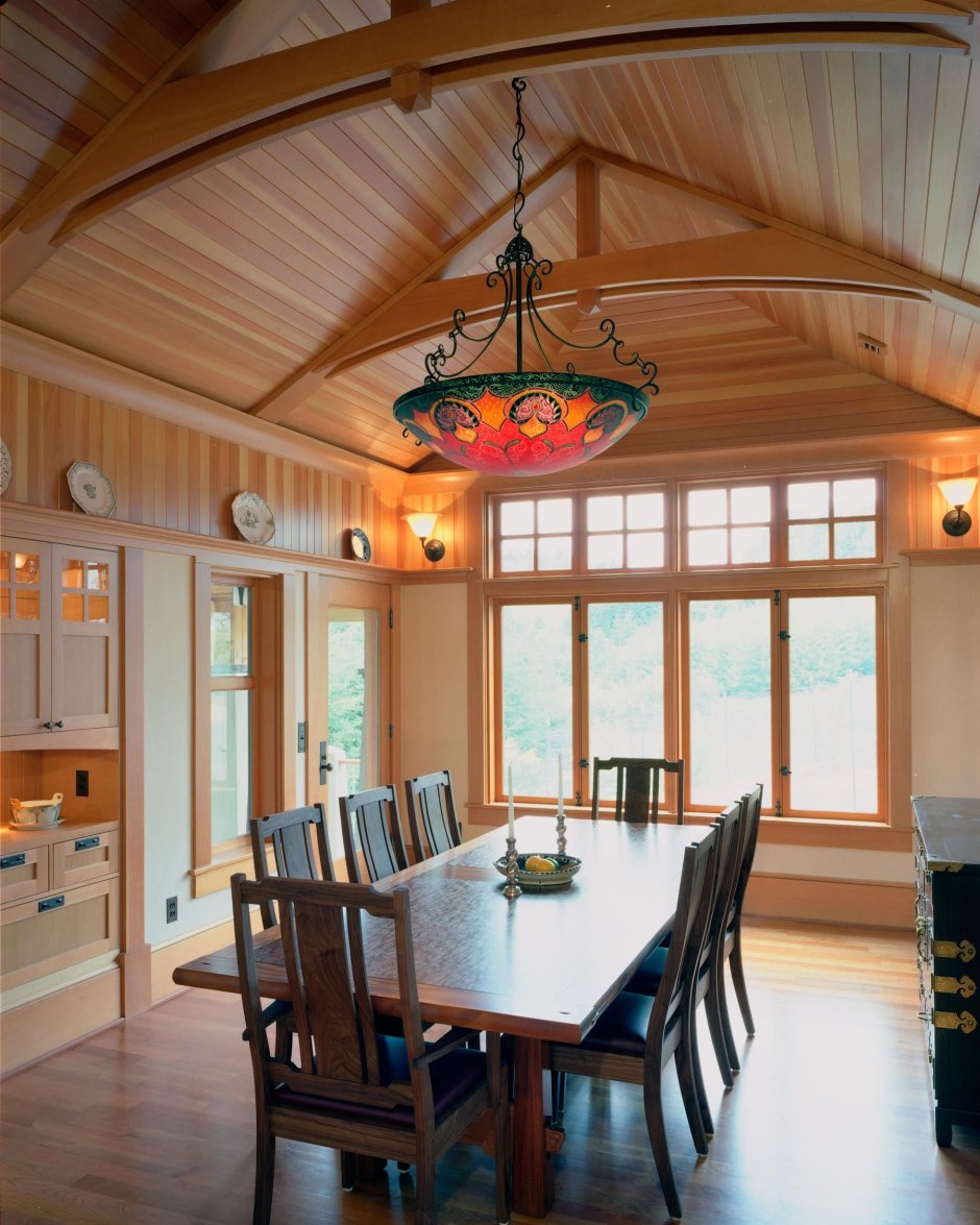 Деревянный арочный потолок