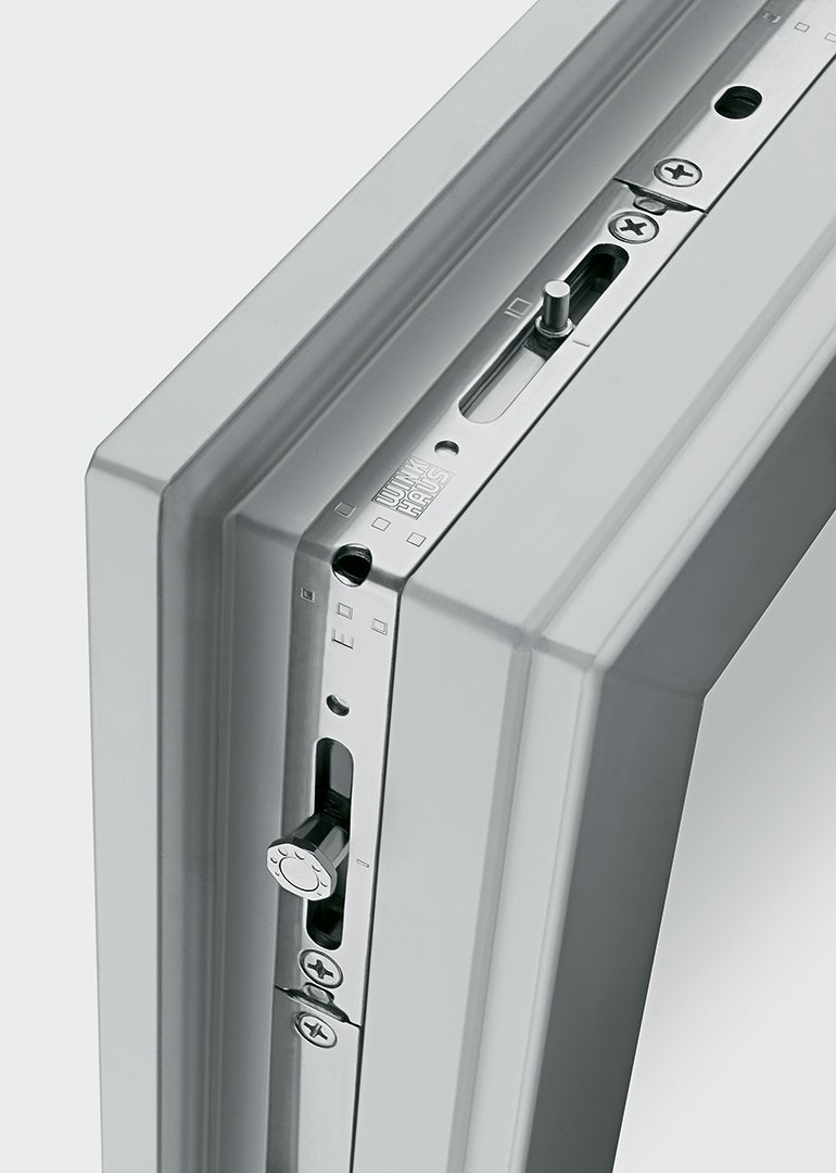 Угловая передача для пластиковых окон