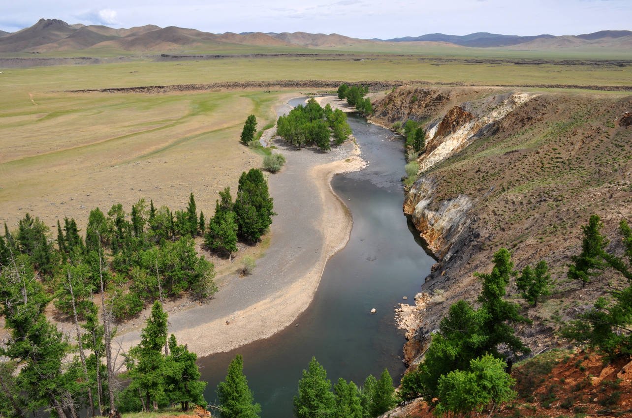 Бекрумс рек. Культурный ландшафт Долины реки Орхон. Река Орхон в Монголии. Русло Пойма Долина. Ландшафт Долина равнинной реки.