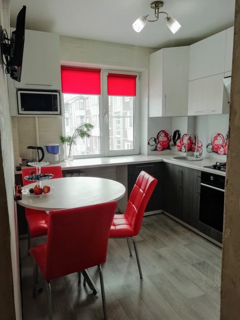 Дизайн кухни с эркером п44т