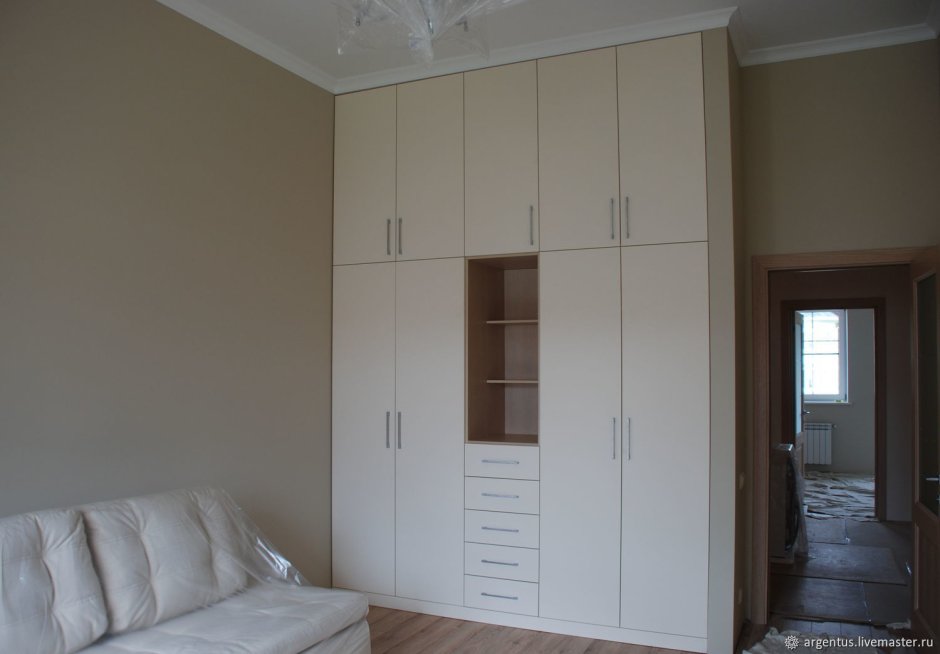 Шкаф в спальню