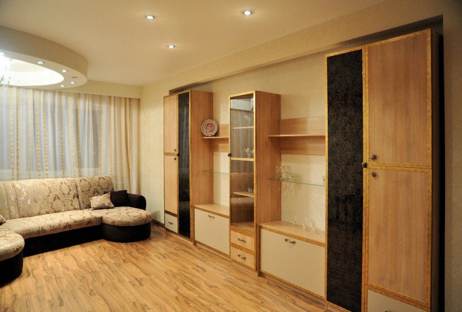 Стенка в гостиную с компьютерным столом