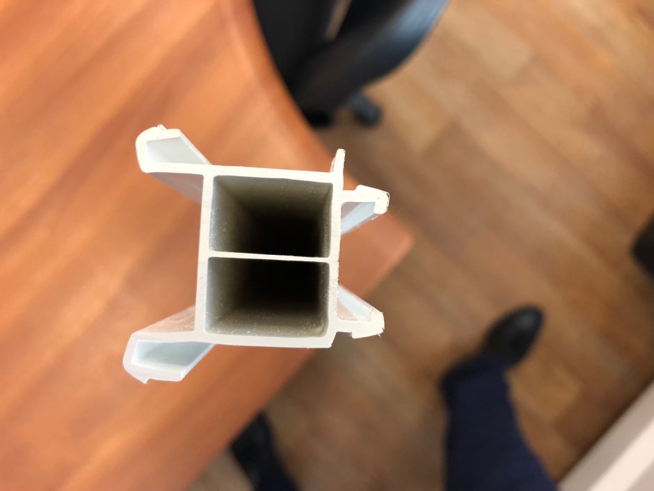 Подставочный профиль для установки подоконника ПВХ