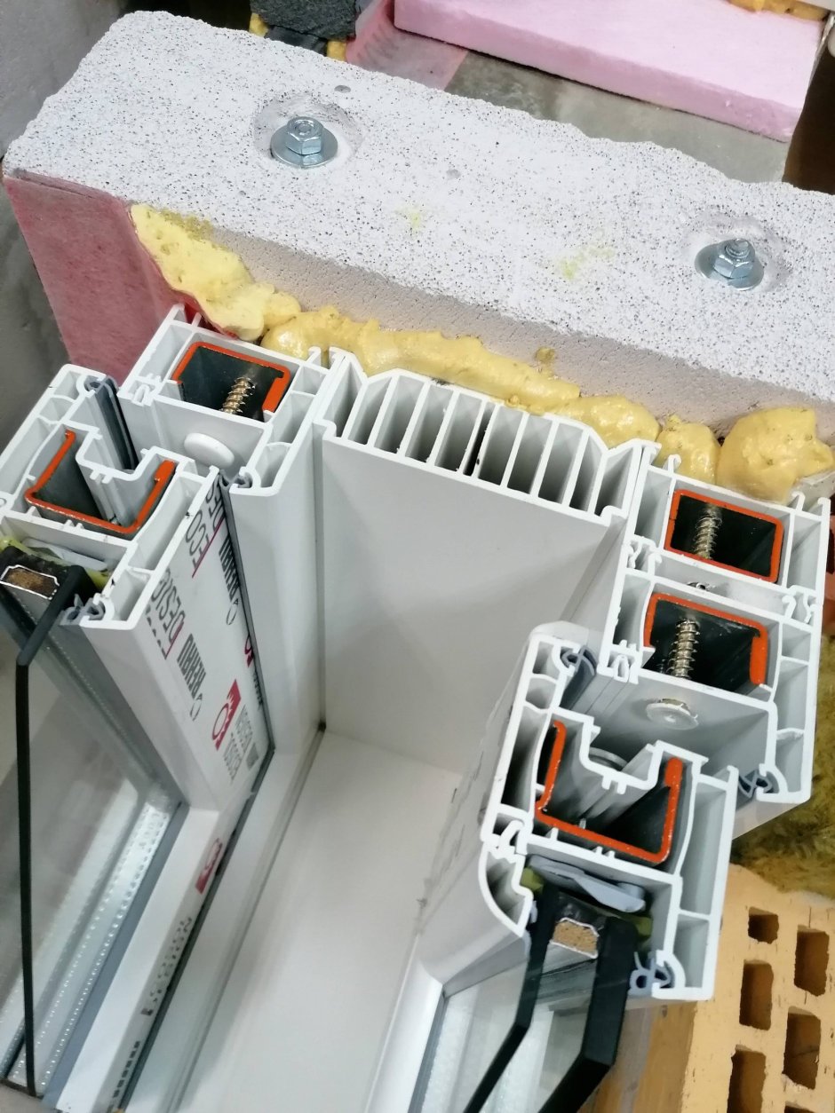 Подставочный профиль для окон ПВХ