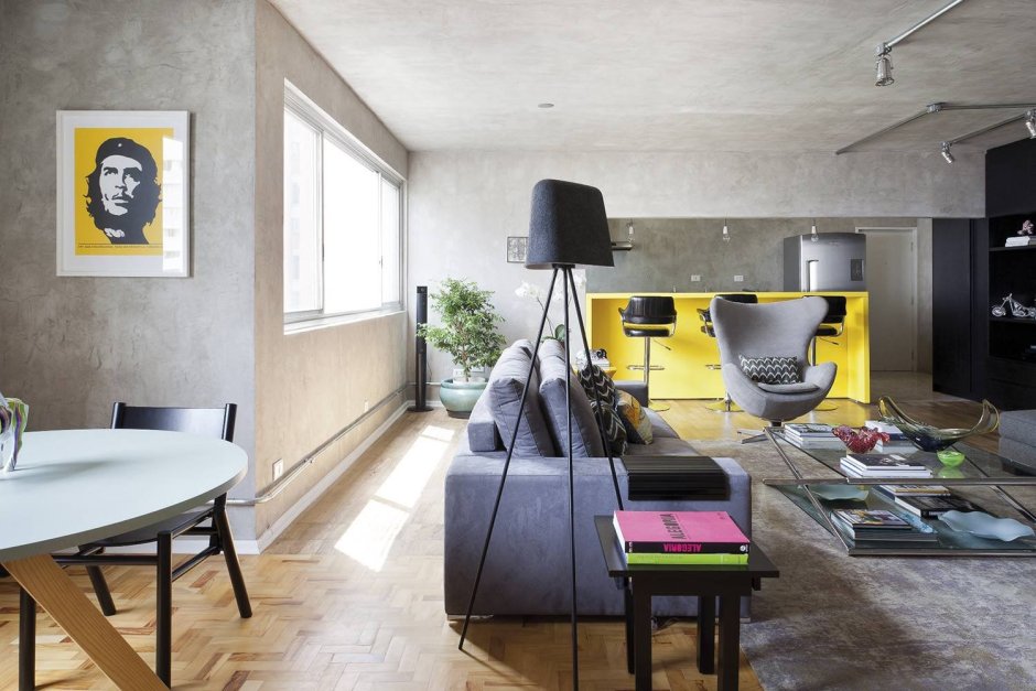 Крашенный бетонный потолок