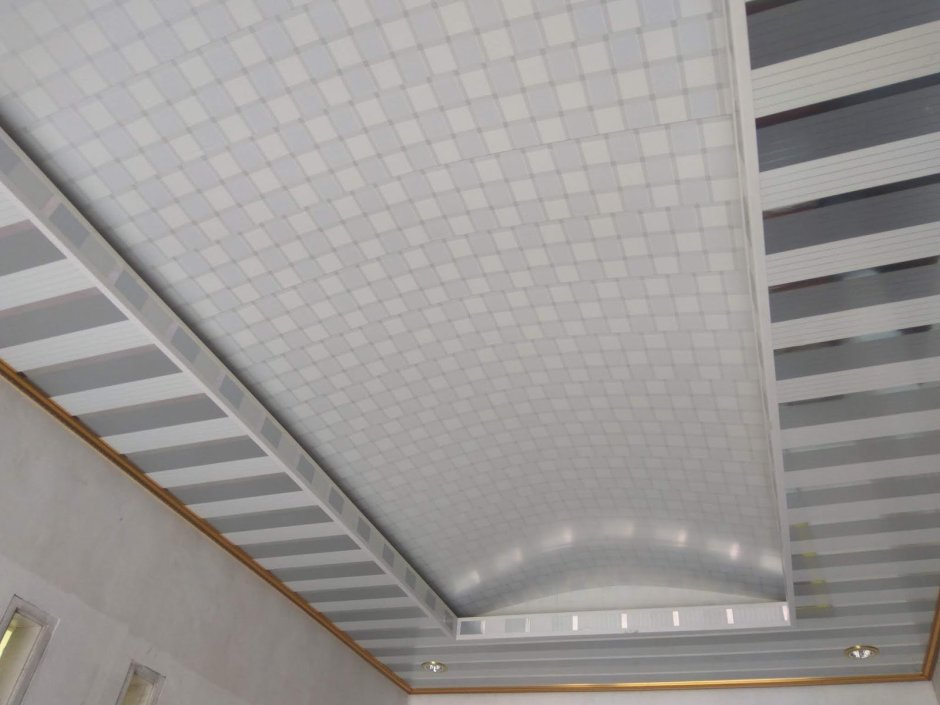 Пластик потолок фигура