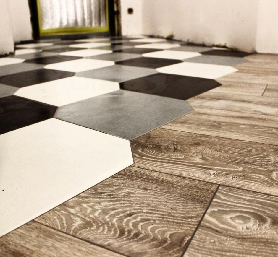 Стык керамогранита и ламината